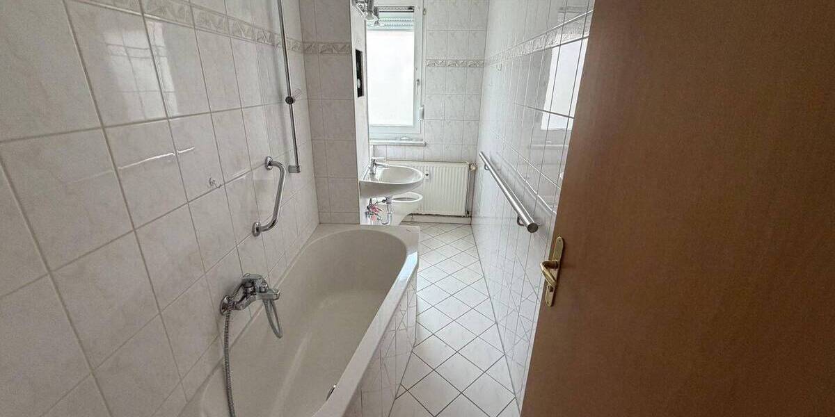 Etagenwohnung Bad Berka - 2 Zimmer, 45 m&sup2;, 79.000&euro; | Angebot:26486553