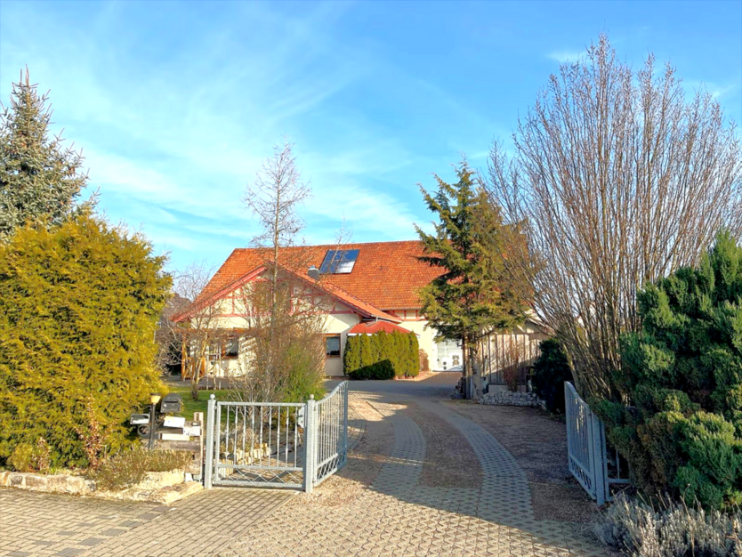 Haus zum Kaufen in Amt Wachsenburg 679.000 € 220 m²