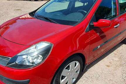 Renault Clio 98.346 km 3.645 &euro; Erfurt 99098