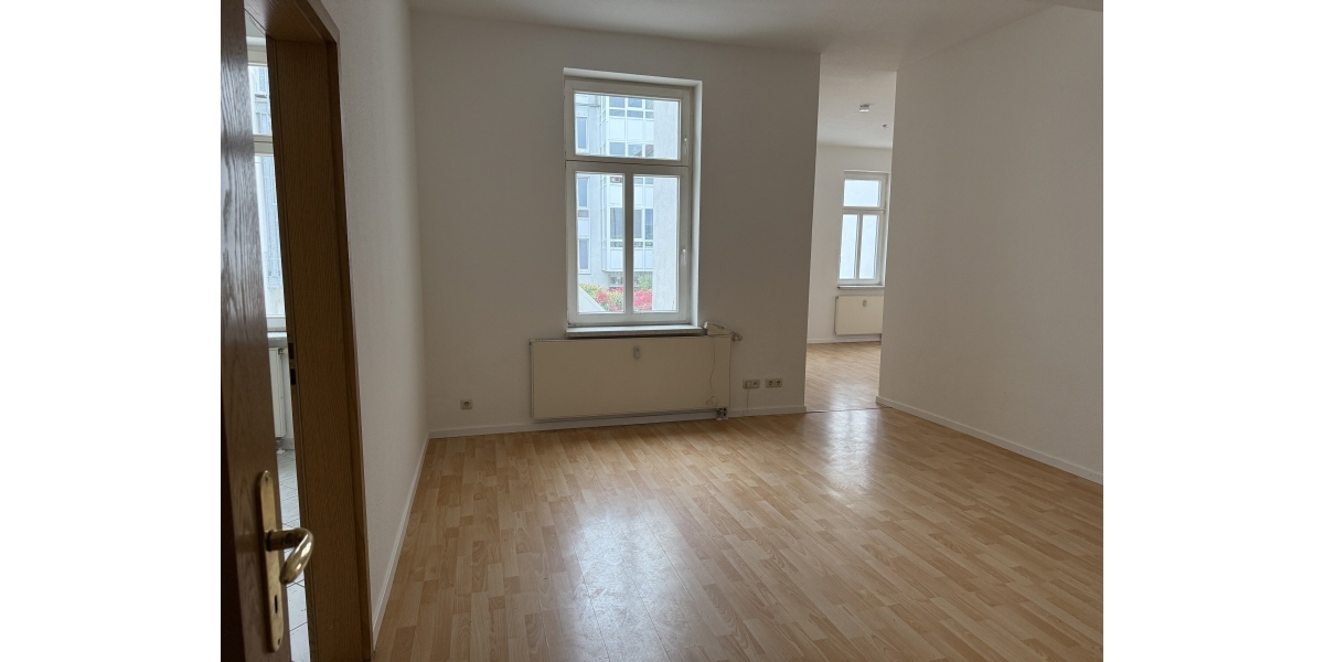 Großzügige Wohnung im Stadtzentrum - Etagenwohnung Gotha 99867 Gotha | Angebot:23533837