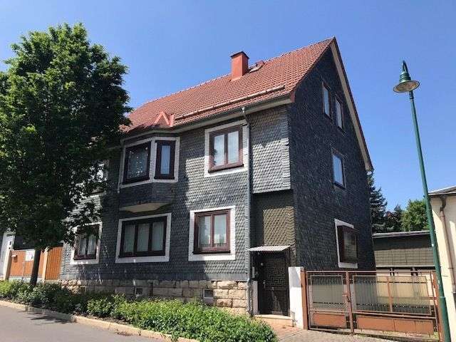 Haus zum Kaufen in Geratal 127.000 € 211 m²