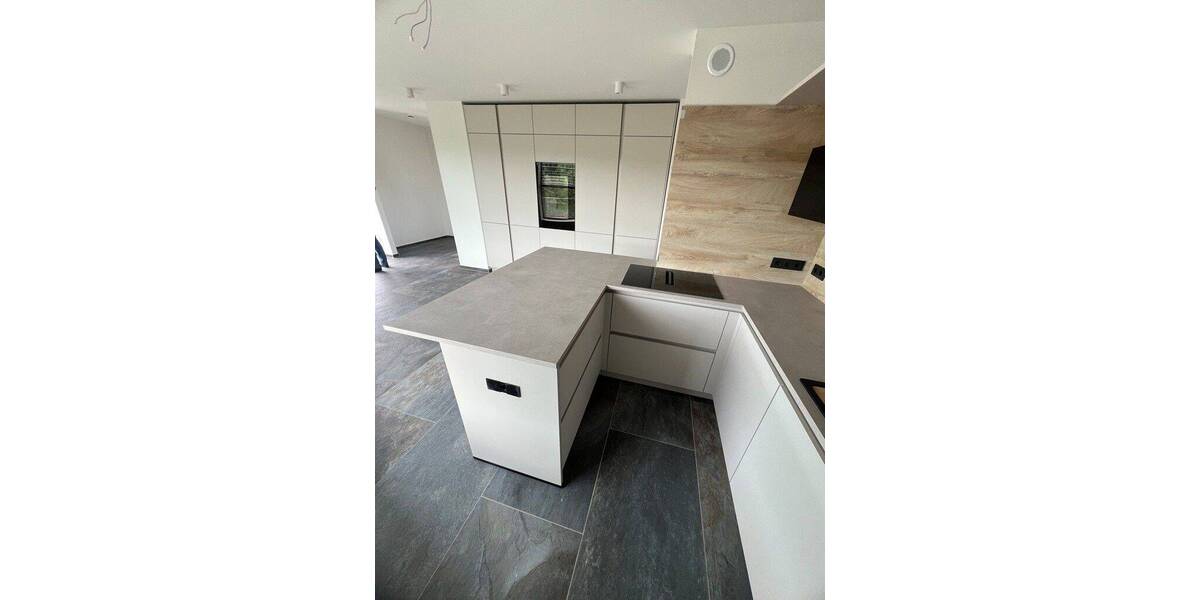 Mehrfamilienhaus, Wohnhaus Erfurt Hochheim - 1.090&euro; | Angebot:26824695