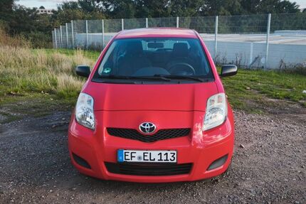 Toyota Yaris 106.000 km 2.299 &euro; Erfurt 99085