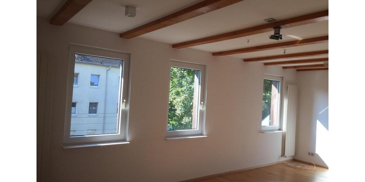 Schöne 4-Raum-Wohnung mit Einbauküche und Garage 4 zimmer