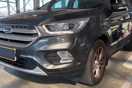 Ford Kuga 100.000 km 17.950 € Bad Langensalza 99947