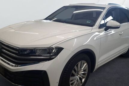 VW Touareg 24.957 km 51.948 &euro; Erfurt 99098