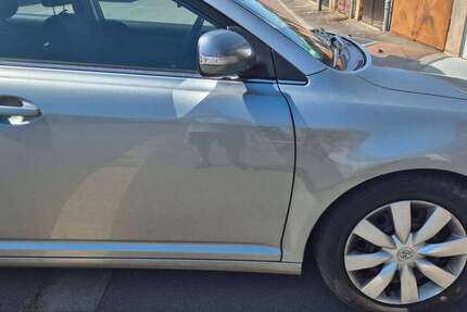 Toyota Avensis 95.000 km 4.800 &euro; Sömmerda, Stadt 99610