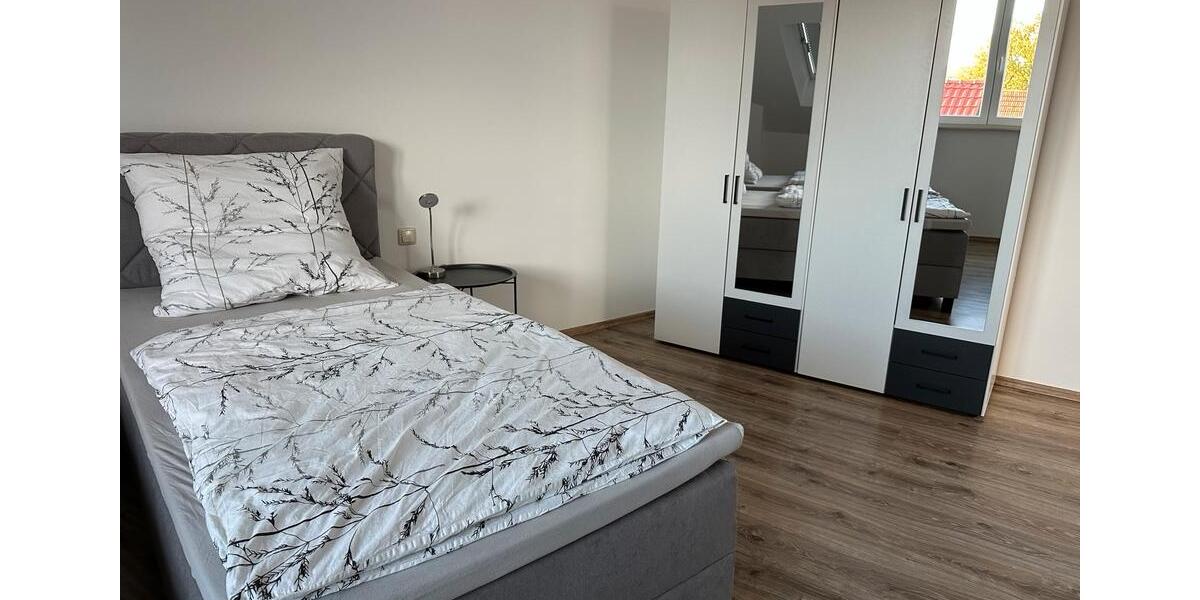 Etagenwohnung Am Ettersberg - 2 Zimmer, 70 m&sup2;, 80&euro; | Angebot:24866944