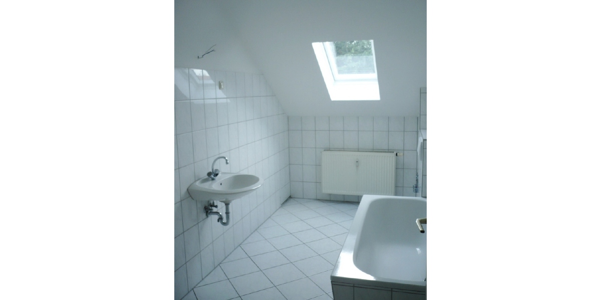 Oben wohnen. Zentral leben. Dachgeschosswohnung in Gotha. - Dachgeschoßwohnung Gotha | Angebot:26730904