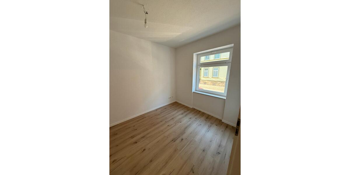 Hochparterre Erfurt Hochheim - 3 Zimmer, 57 m&sup2;, 570&euro; | Angebot:25758199