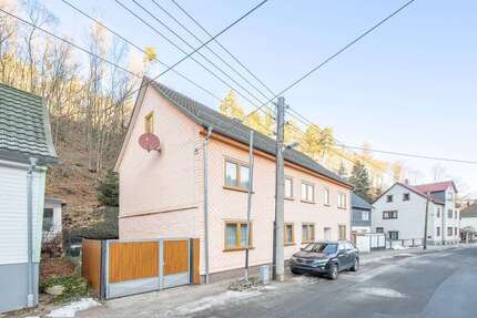 Haus Geratal Geraberg - 8 Zimmer, 200 m&sup2;, 180.000&euro; | Angebot:24731171