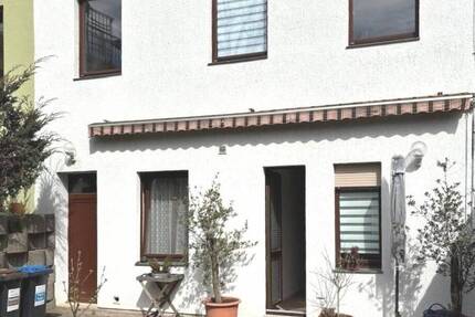 Haus Weimar Altstadt - 8 Zimmer, 229 m&sup2;, 549.000&euro; | Angebot:26037040