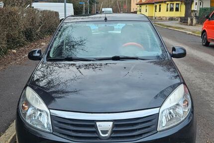 Dacia Sandero 96.000 km 2.950 &euro; Weimar 99423