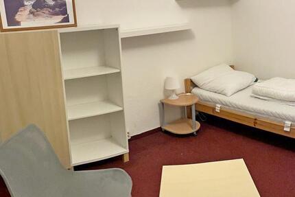 (EF0281_Y) Erfurt: Löbervorstadt, möbliertes Zimmer in schöner Wohnlage mit eigenem Bad, an Wochenendheimfahrer - Zimmer Erfurt Löbervorstadt | Angebot:23070199