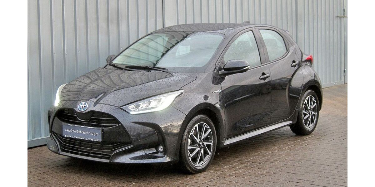 Toyota Yaris 3.000 km 21.990 &euro; Erfurt OT Gispersleben 99091