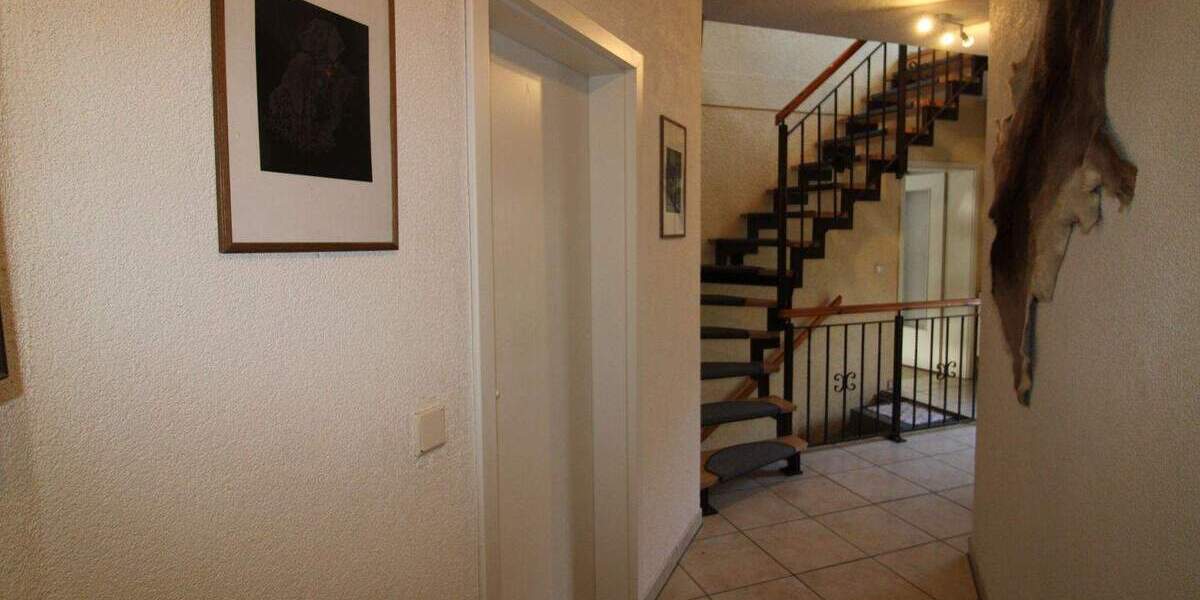 Mehrfamilienhaus, Wohnhaus Tonna Burgtonna - 9 Zimmer, 280 m&sup2;, 245.000&euro; | Angebot:26556935
