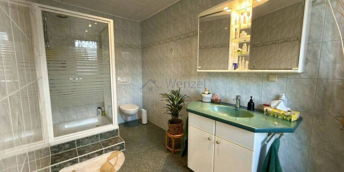 Mehrfamilienhaus, Wohnhaus Erfurt Bischleben-Stedten - 6 Zimmer, 160 m&sup2;, 369.000&euro; | Angebot:25938485