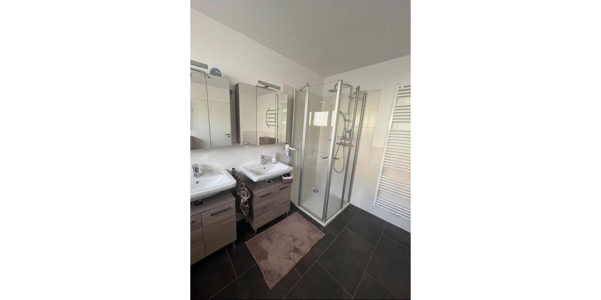 Einfamilienhaus Elxleben - 4 Zimmer, 120 m&sup2;, 1.300&euro; | Angebot:27666196