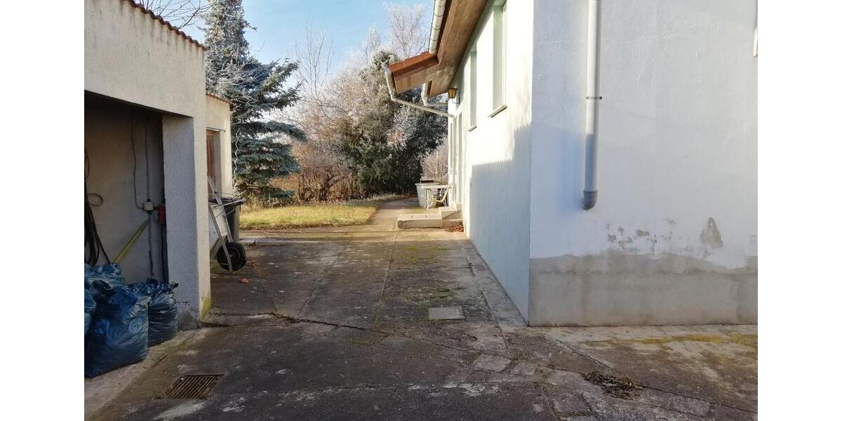 Einfamilienhaus Straußfurt - 6 Zimmer, 140 m&sup2;, 140.000&euro; | Angebot:26360226