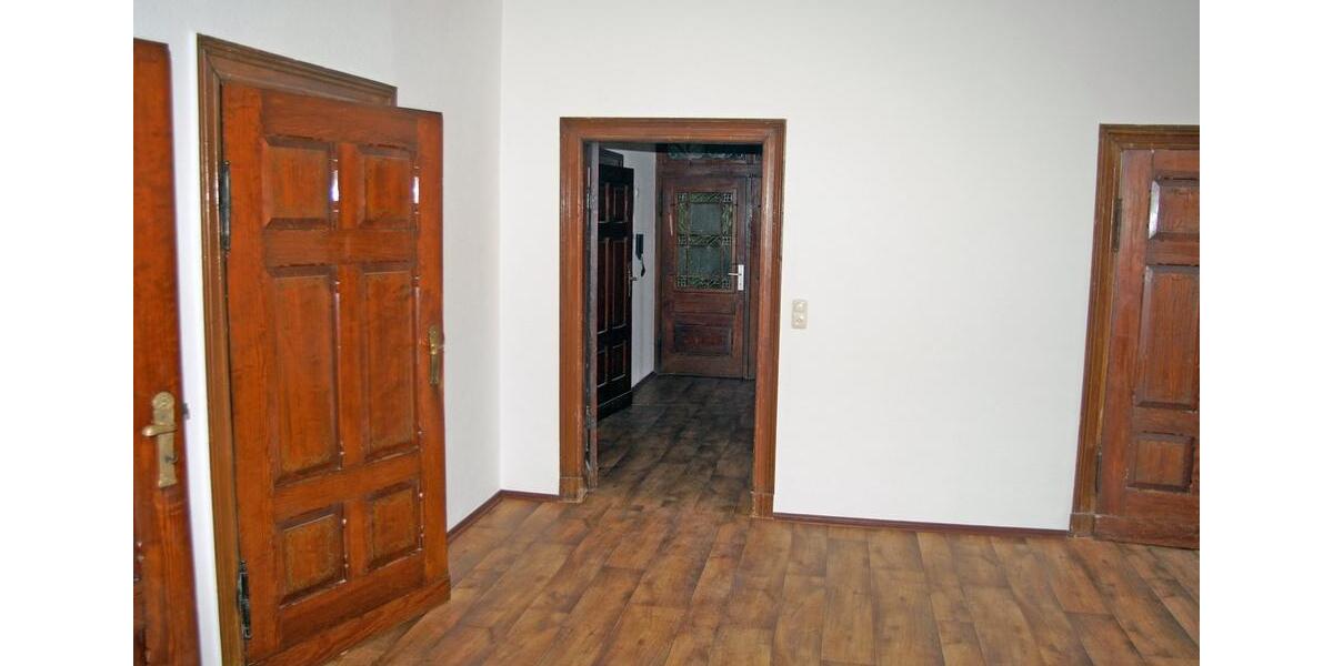 Etagenwohnung Arnstadt - 3 Zimmer, 106 m&sup2;, 600&euro; | Angebot:26413438