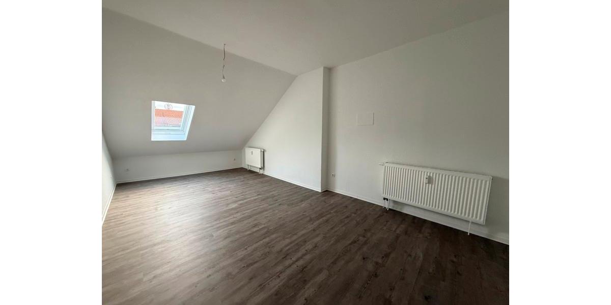 Dachgeschoßwohnung Erfurt Johannesplatz - 3.5 Zimmer, 85 m&sup2;, 776&euro; | Angebot:24994577