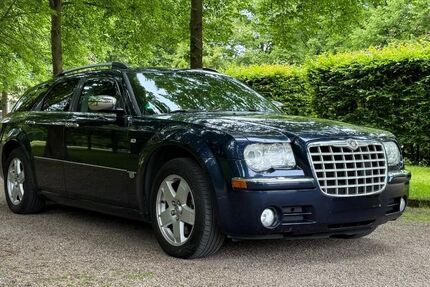 Chrysler 300C 143.000 km 6.990 &euro; Erfurt 99099