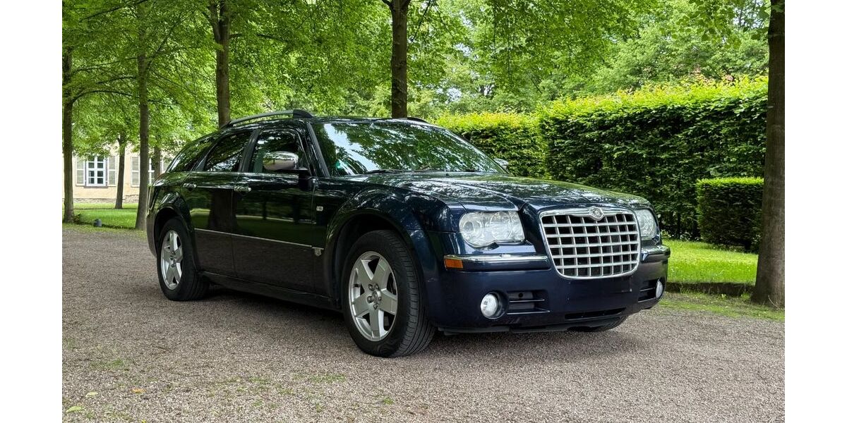 Chrysler 300C 143.000 km 6.990 &euro; Erfurt 99099