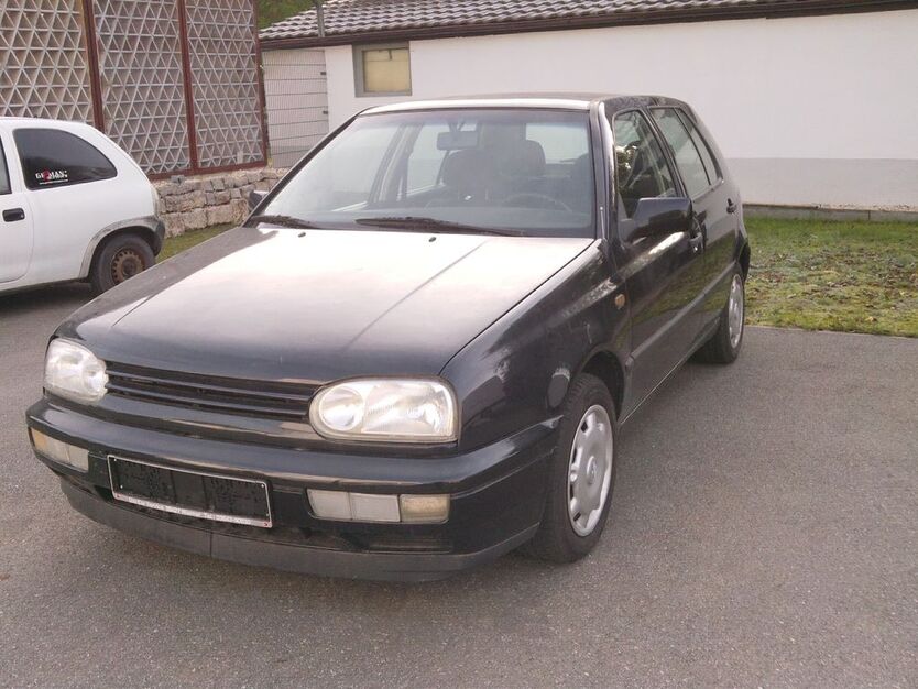 VW Golf 180.000 km 4.900 € Weimar 99427