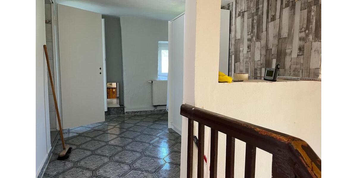 Einfamilienhaus Greußen - 7 Zimmer, 140 m&sup2;, 55.000&euro; | Angebot:25962358