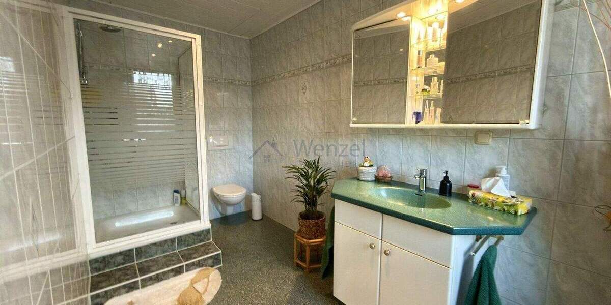 Einfamilienhaus Erfurt Bischleben-Stedten - 6 Zimmer, 160 m&sup2;, 369.000&euro; | Angebot:24708996