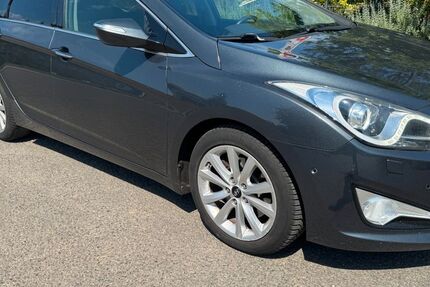 Hyundai i40 321.000 km 4.200 &euro; Erfurt 99087