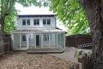 Hinterhaus mit 3 Zimmern, Terrasse, Wintergarten, Gäste-WC in der Eugen-Richter-Straße