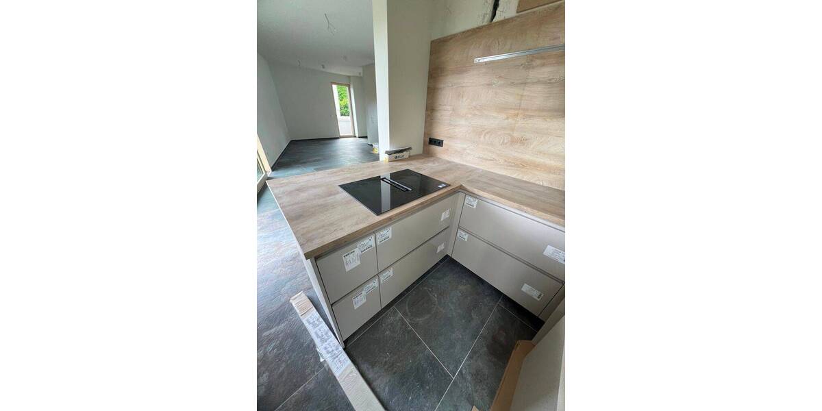 Etagenwohnung Erfurt Hochheim - 4 Zimmer, 130 m&sup2;, 2.190&euro; | Angebot:26851170