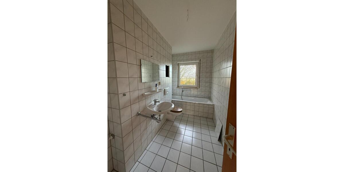 **Helle 3-Zimmer-Wohnung in Gamstädt – Bezugsfrei ab sofort** 3 zimmer