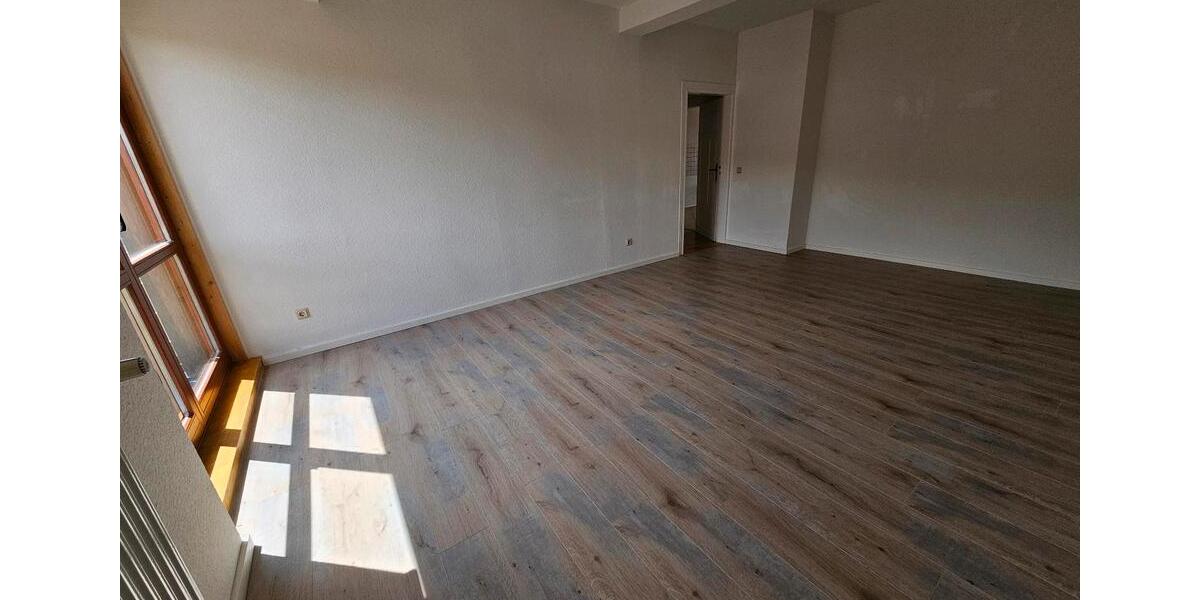 Etagenwohnung Stadtilm - 3 Zimmer, 85 m&sup2;, 767&euro; | Angebot:25057569