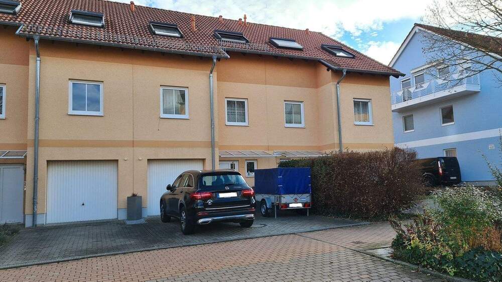 Reihenmittelhaus Weimar Südstadt - 5 Zimmer, 135 m&sup2;, 490.000&euro; | Angebot:24780487
