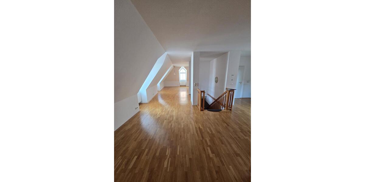 Dachgeschoßwohnung Erfurt - 2 Zimmer, 128 m&sup2;, 1.190&euro; | Angebot:26492734