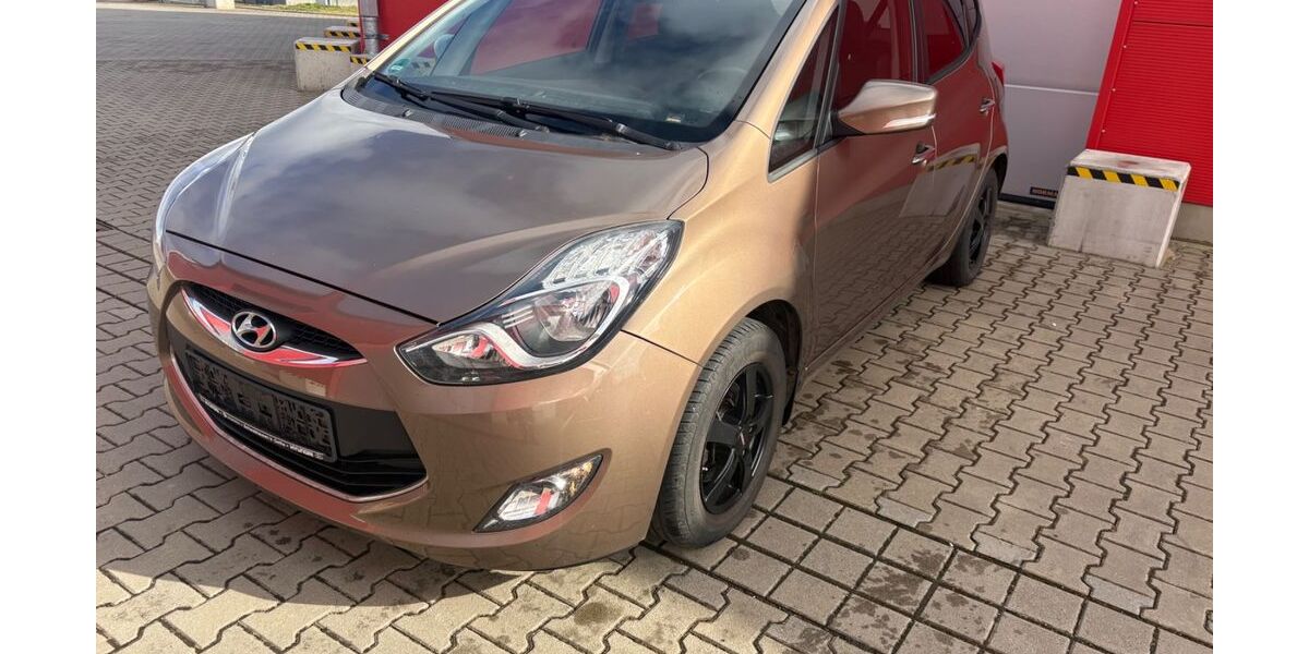 Hyundai ix20 240.000 km 3.750 &euro; Gotha 99867