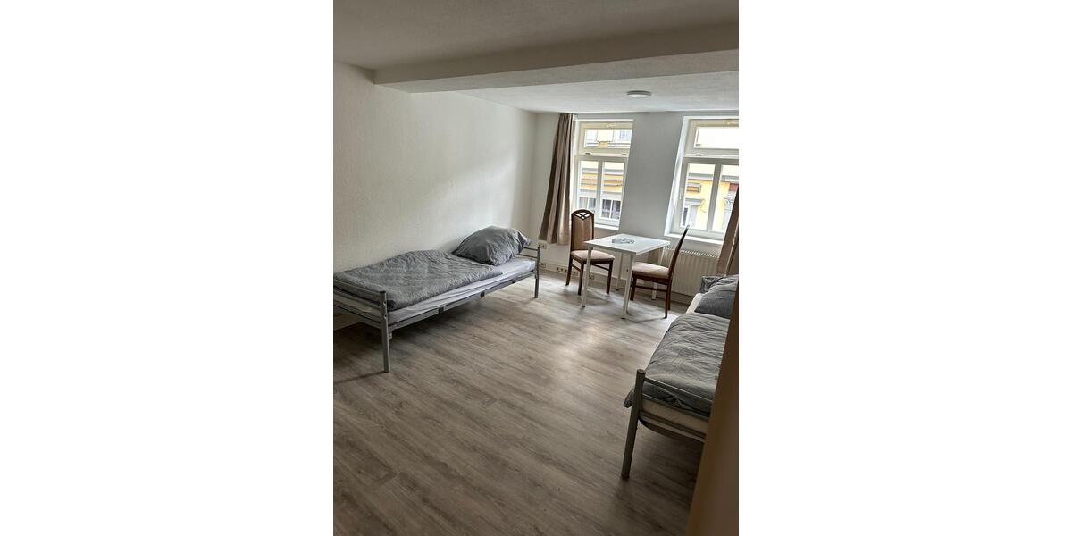 Etagenwohnung Arnstadt - 4 Zimmer, 90 m&sup2;, 20&euro; | Angebot:24200951