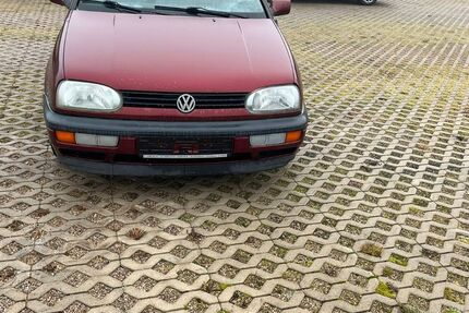 VW Golf 143.000 km 1.500 € Vollersroda 99438
