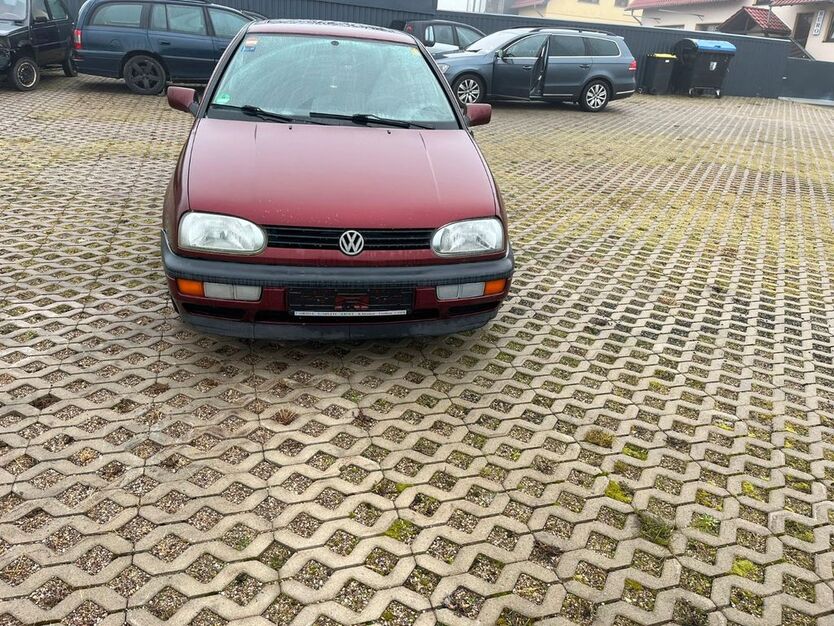 VW Golf 143.000 km 1.500 € Vollersroda 99438