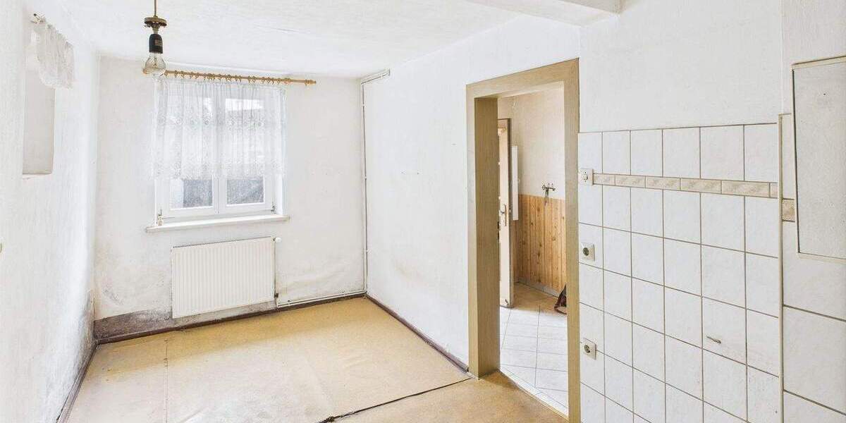 Einfamilienhaus Weimar Taubach - 3 Zimmer, 76 m&sup2;, 89.000&euro; | Angebot:25738088