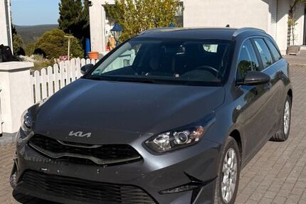 Kia ceed Sportswagon 54.777 km 17.665 &euro; Geratal 99331