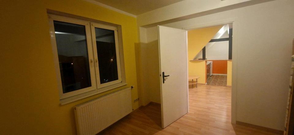 Dachgeschoßwohnung Ohrdruf - 2 Zimmer, 60 m&sup2;, 460&euro; | Angebot:25409353