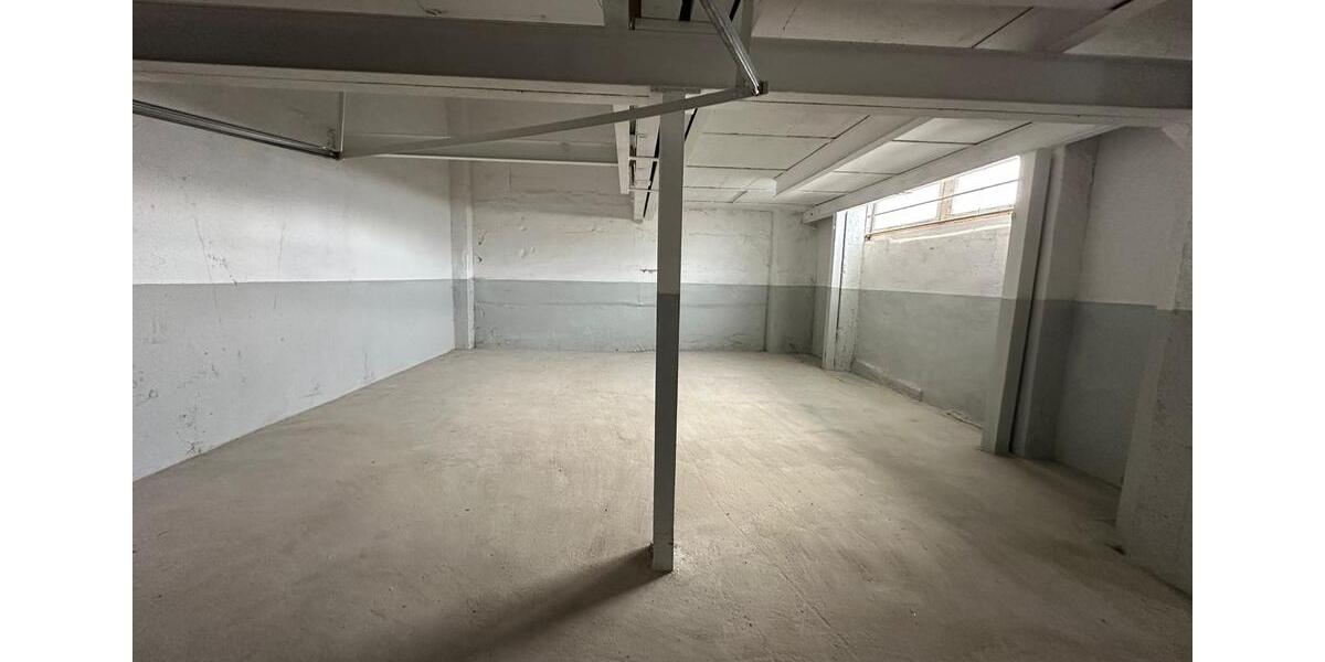 Garagen / Stellplätze Am Ettersberg - 12.345&euro; | Angebot:24117772