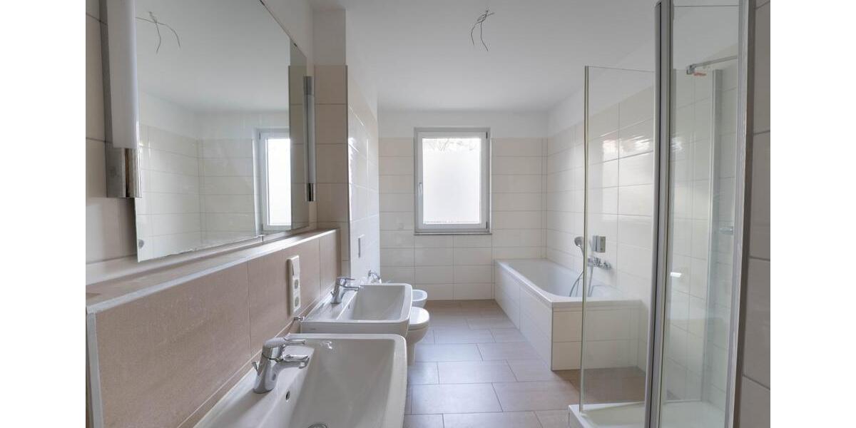 Traumhafte 4 Zimmer-Wohnung mit Tiefgarage und Terrasse in der Südstadt 4 zimmer