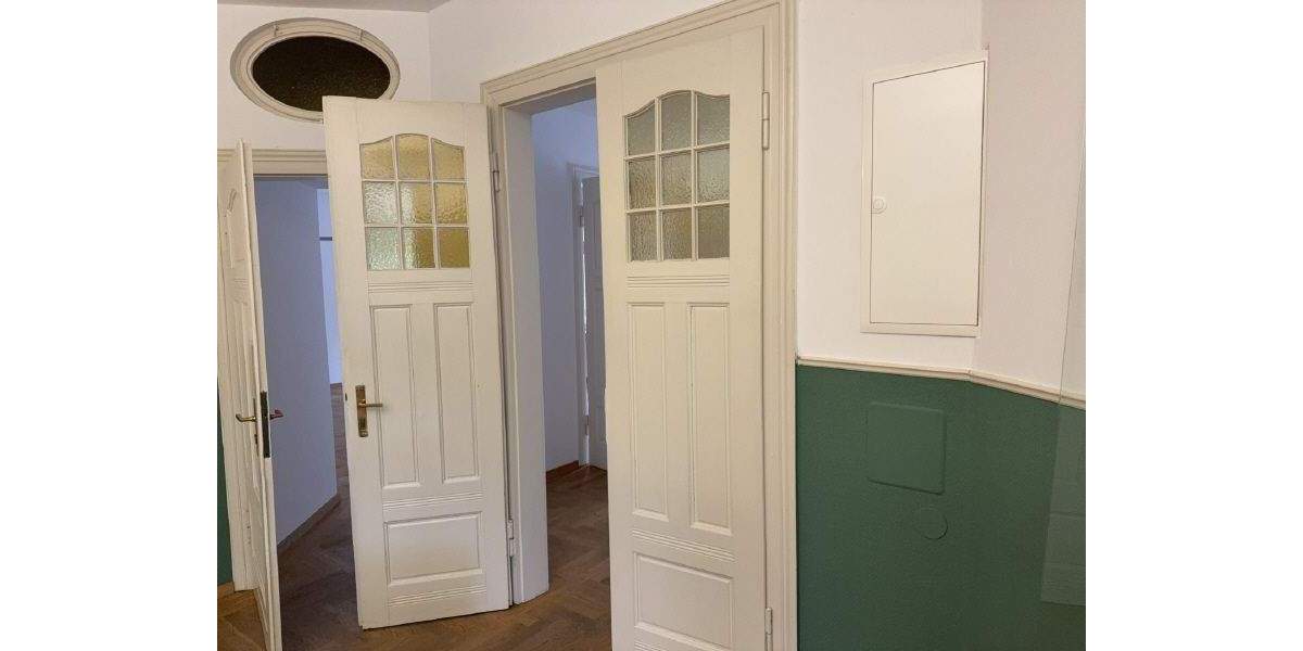 Gewerbeobjekt Gotha - 7 Zimmer, 135 m&sup2;, 1.100&euro; | Angebot:25727901