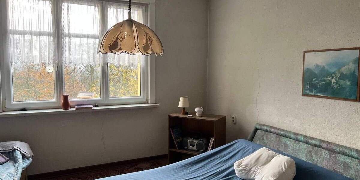 Mehrfamilienhaus, Wohnhaus Plaue - 4 Zimmer, 136 m&sup2;, 108.000&euro; | Angebot:25747557