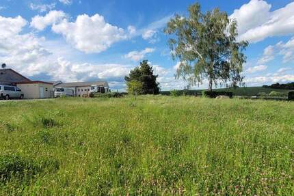 Sonniges Baugrundstück am Zentrum von Aschara zimmer