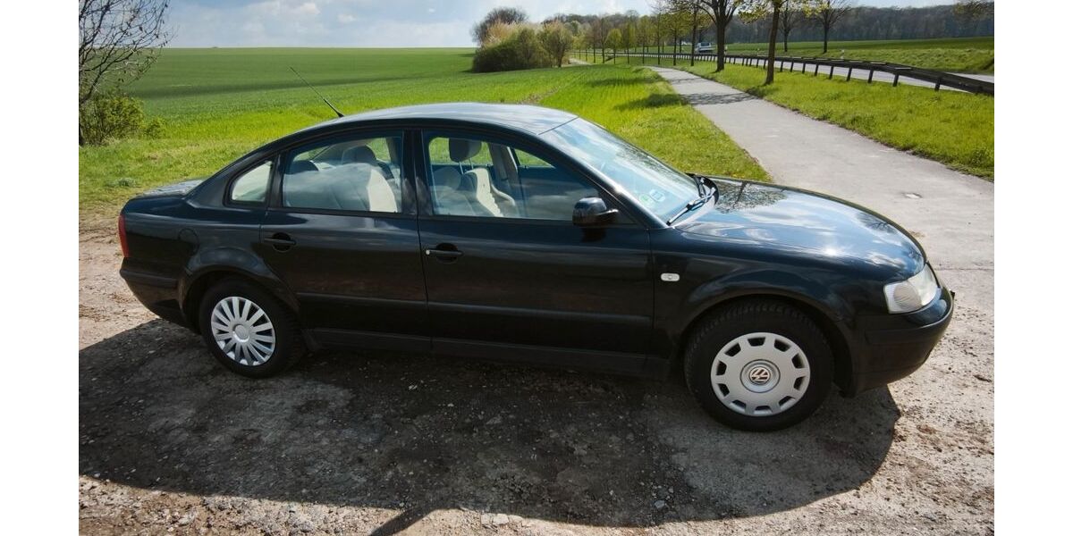VW Passat 327.000 km 900 &euro; Grossobringen 99439